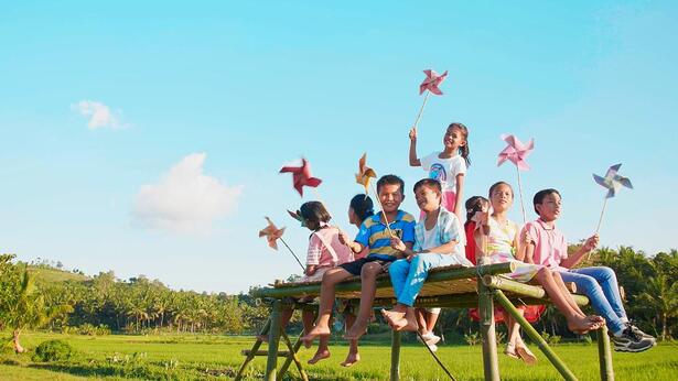 De fundamentele omgeving voor het leven die God voor de mensheid schept: lucht